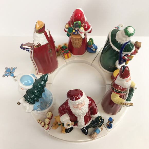 The Danbury Mint Santas Around the World Centerpiece Set England Missing Staff - Picture 3 of 16